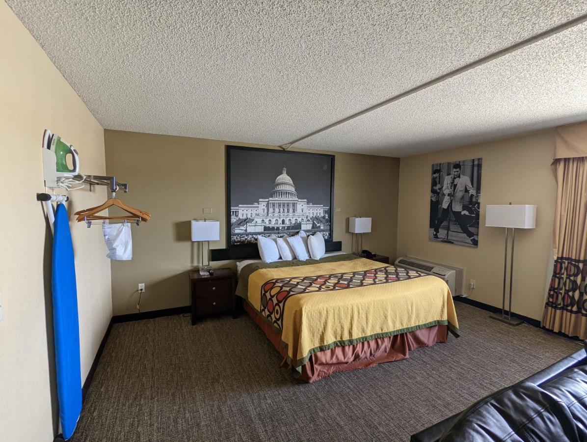 Отель Super 8 By Wyndham Wichita North Экстерьер фото