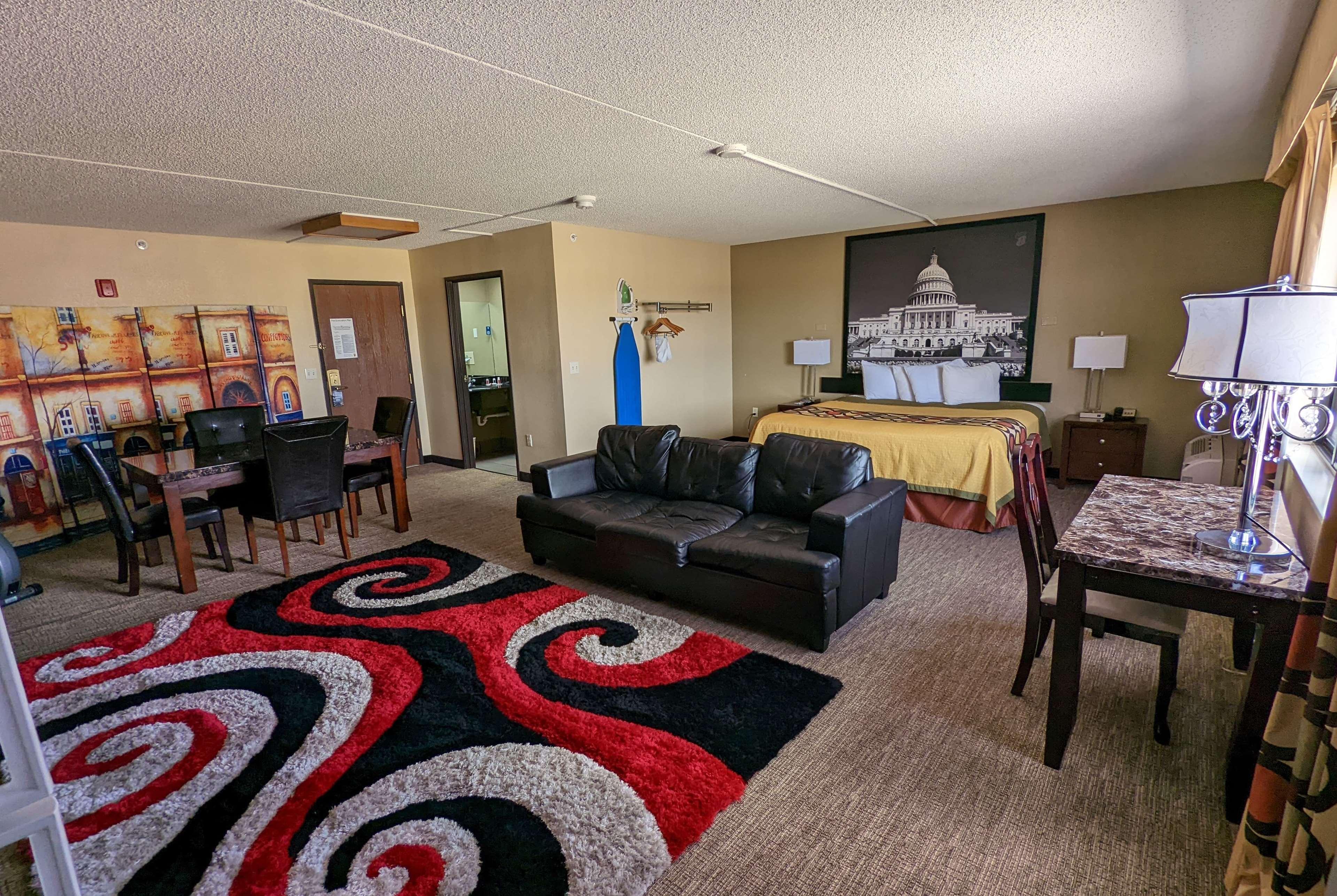 Отель Super 8 By Wyndham Wichita North Экстерьер фото