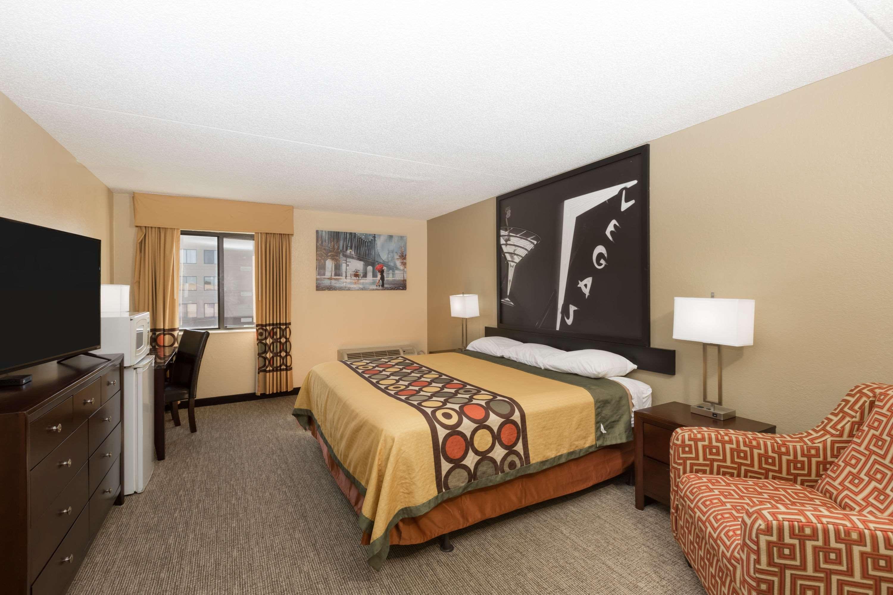 Отель Super 8 By Wyndham Wichita North Экстерьер фото
