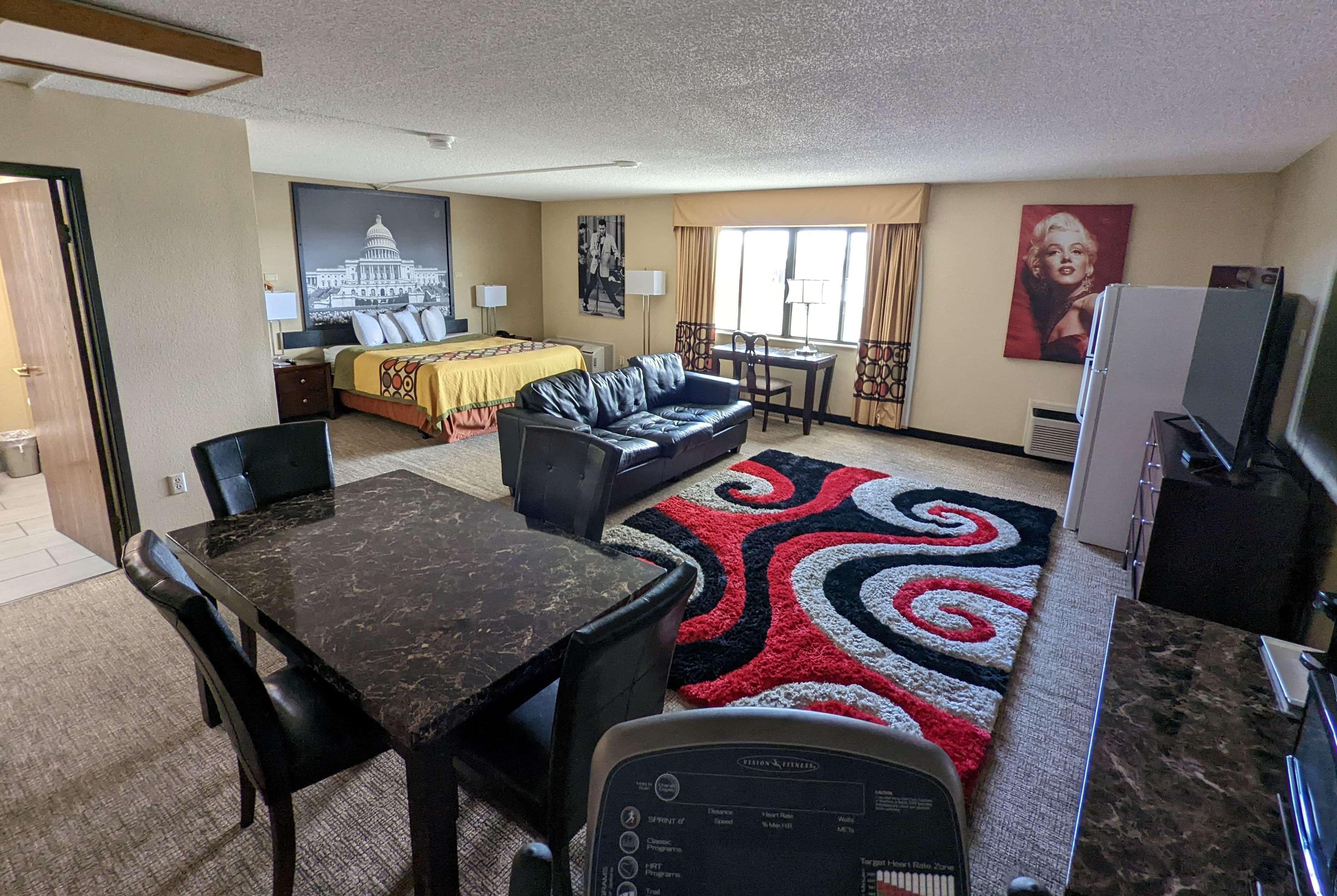 Отель Super 8 By Wyndham Wichita North Экстерьер фото