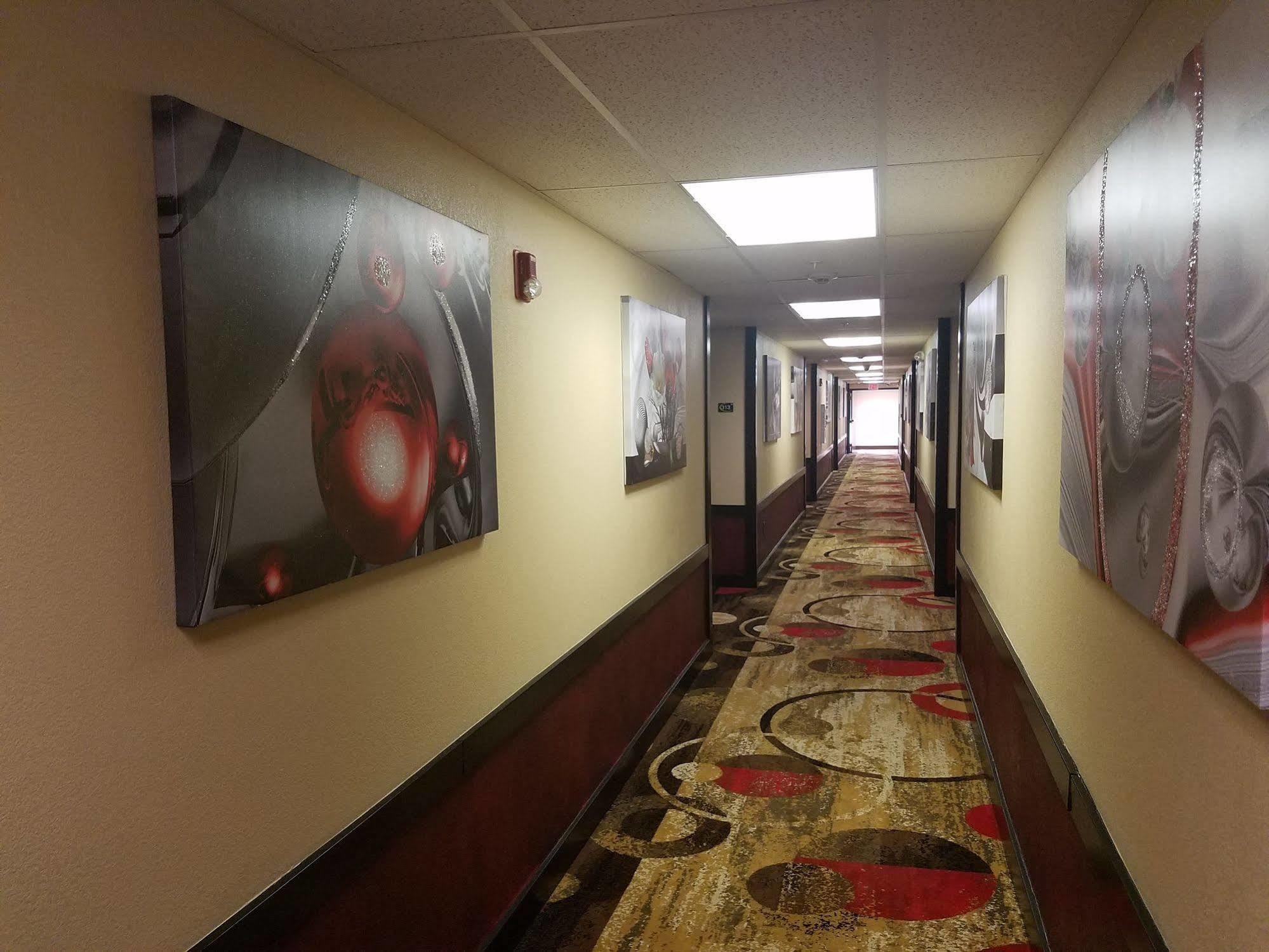 Отель Super 8 By Wyndham Wichita North Экстерьер фото